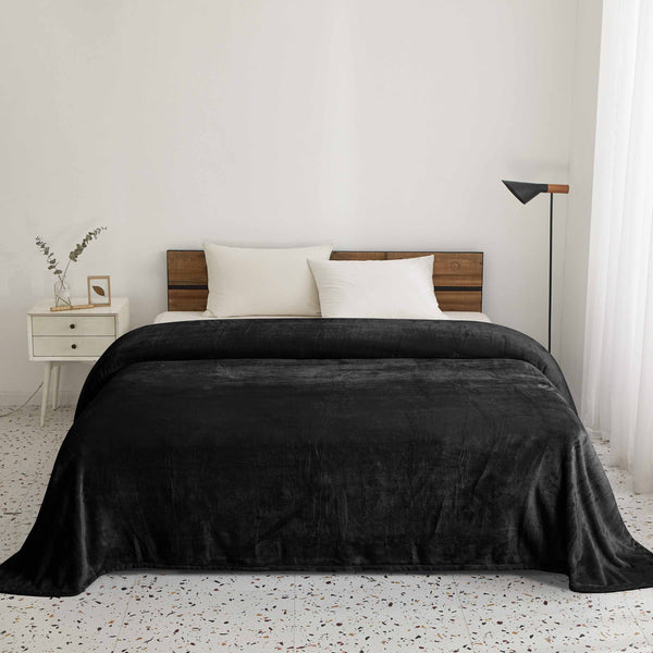 Warm Embrace Fleece Blanket Black