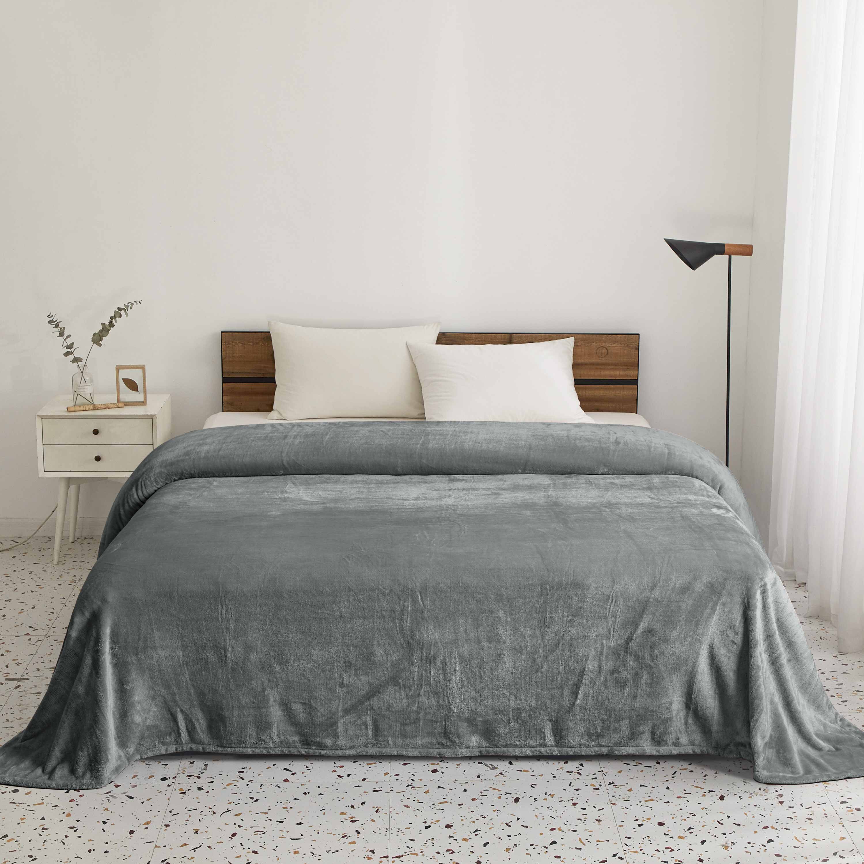 Warm Embrace Fleece Blanket Grey