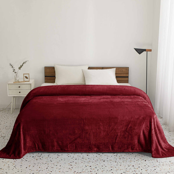 Warm Embrace Fleece Blanket Burgundy