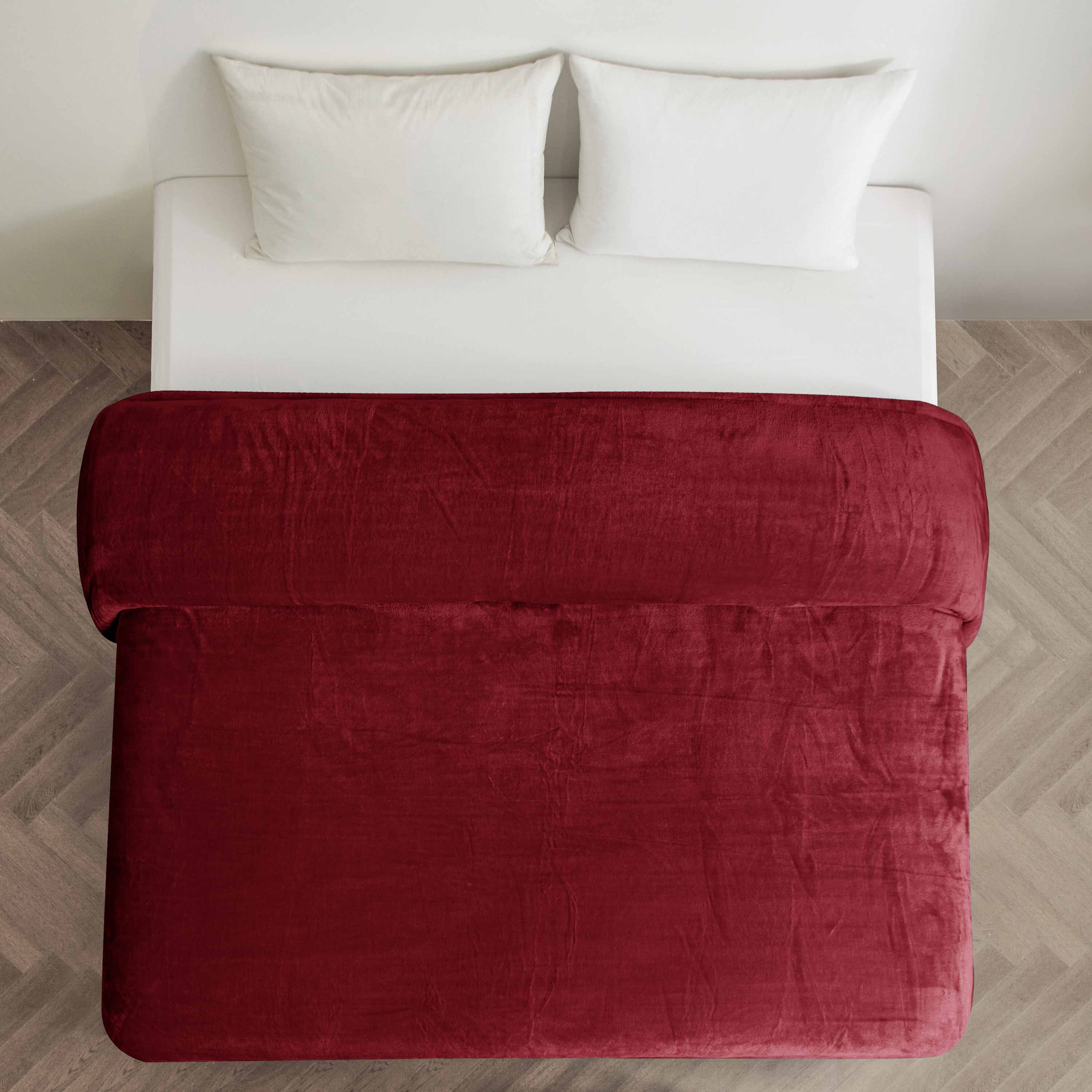Warm Embrace Fleece Blanket Burgundy