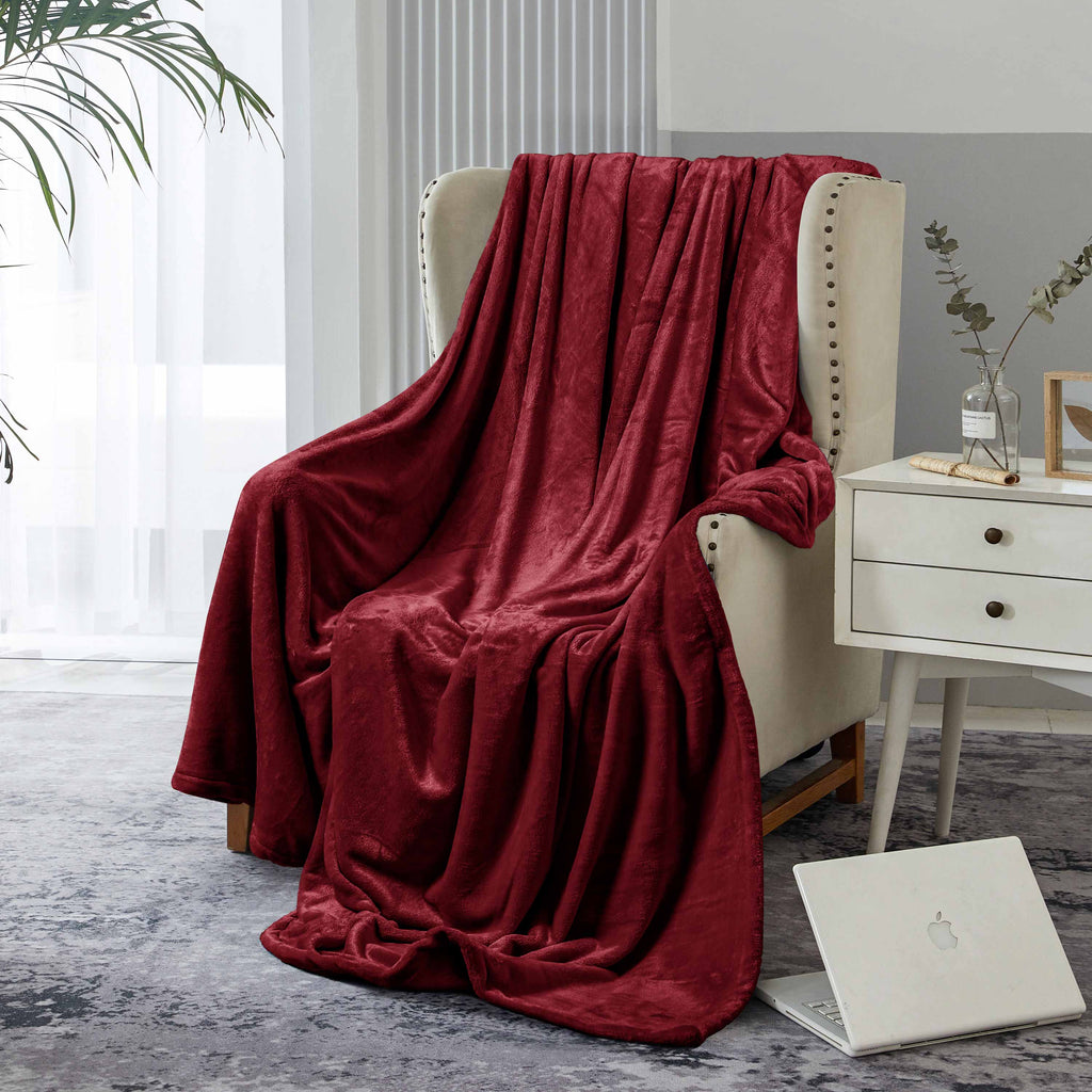 Warm Embrace Fleece Blanket Burgundy